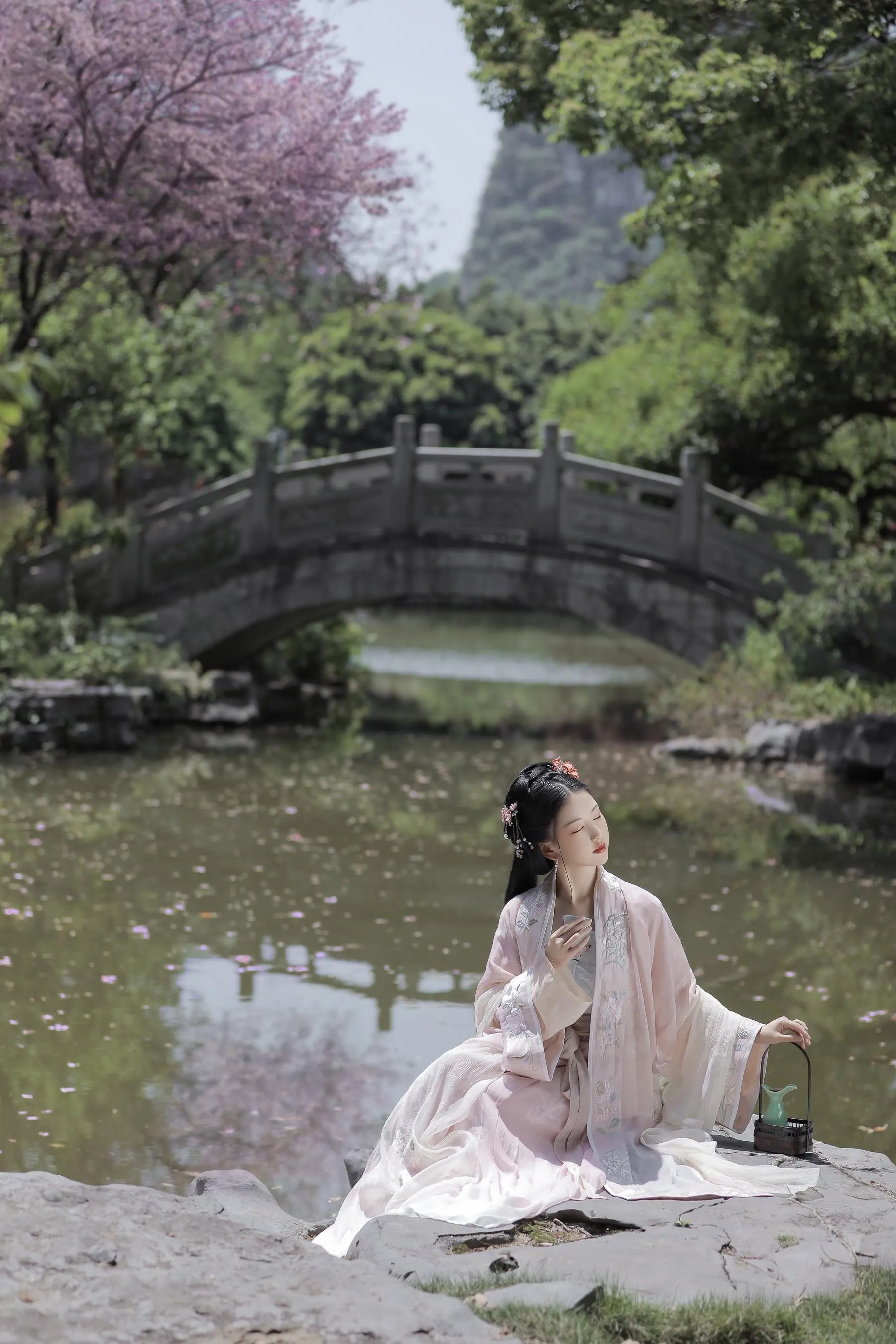 [艺图语] 2022.06.03 落花风 酸辣湯兒 [27P]插图8